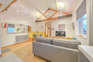 Central Two Bedroom Apartments St Albans By Central Stays Short Lets & Serviced Accommodation With Free Parking - 6