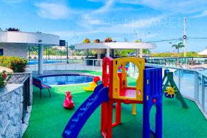 Cobertura em Arraial do Cabo - Vista Mar, Piscina, Churrasqueira, 50m Praia