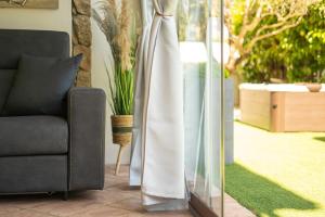 Veranda with Jacuzzi & BBQ 1 minute from the Beach img14