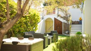 Veranda with Jacuzzi & BBQ 1 minute from the Beach img26