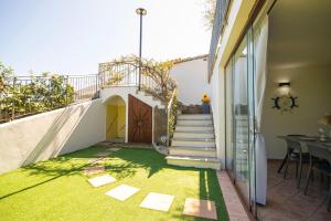 Veranda with Jacuzzi & BBQ 1 minute from the Beach img52