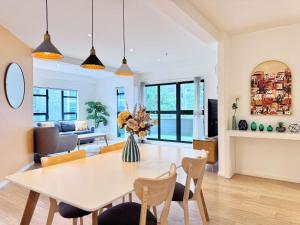 Heart of Auckland 2BR Near Queen St & Skytower