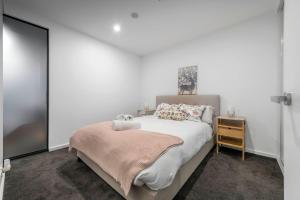 Luxury 1-Bedroom Apartment in Allara St Canberra