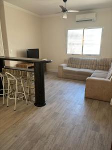 Praia Grande, Guilhermina 2 quartos e sem wi-fi