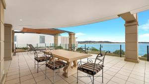 Unit 8 - 3 Bed Premier Ocean View