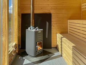 5 person holiday home in Mörlunda