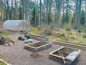 5 person holiday home in Mörlunda