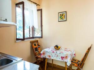 Apartments Neve - One-Bedroom Apartment with Balcony and Sea View