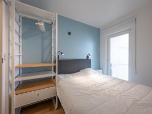 Apt by Duinbergen Beach