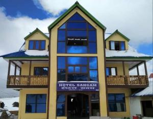 Hotel royal sangam kalinchok
