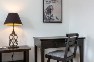 KAYA Zurich Apartment 3B - Downtown 2BR Deluxe Apt