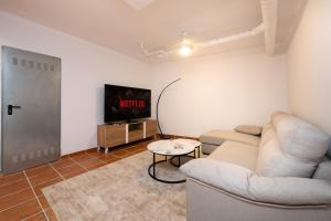 Modern 3-Bedroom Apartment at Agra Residencial