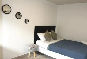 Hab baño privado aeropuerto - 基利库拉