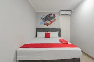 RedDoorz Plus near Lembang Park & Zoo - Bongkor