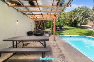 Casa del Viento - Large Family Villa with Private Pool in Golden Zone