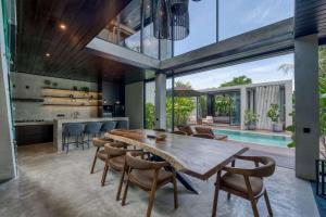 Nomad Villa 3BR Brand New in Padonan, Canggu