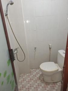 Phòng Giường Đôi Có Phòng Tắm Riêng (Double Room with Private Bathroom)