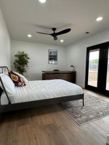 Bella Vista Spacious 5-bed home with stunning mountain views and pool