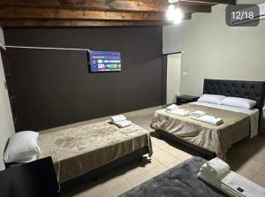 Mitakunah Departamentos