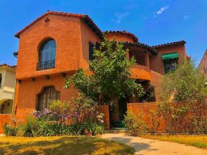 a quiet place near the bustling area of Hollywood - Ville, Los Angeles