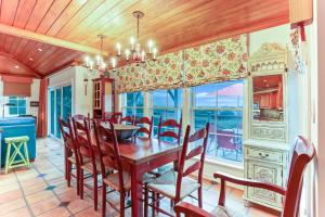 Ocean Ave Seaside Cottage