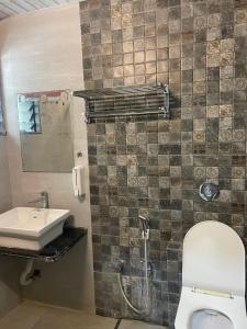 Hotel Shirdi Park Inn 80 Meters From Sai Samadhi Temple