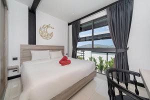 New & Modern, Loft Style 4BR Villa Sunset Garden 3, 12m Salt Pool, just 10min drive Naiharn Beach