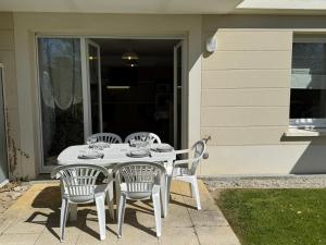 Charmant 3 pièces avec terrasse près de la plage et parking sécurisé - FR-1-487-379