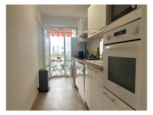 Appartement rénové à Juan les Pins avec parking - FR-1-252-198