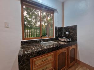 New, fully-furnished apartment 2mins from airport