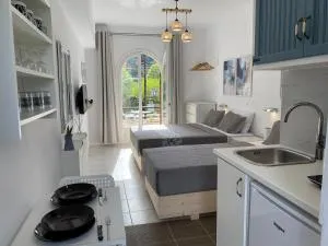 Navy Studio by likeyourhome with Mountain View Balcony, Near Beach 1 km, Self Check-in - Kokkínion