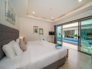 4Luxury Pool Villa 4 Bedrooms Private Pool Kitchen