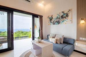 Deluxe Suite nhìn ra Biển (Deluxe Suite Sea View)