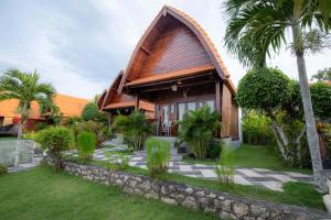 Biệt Thự Nhìn Ra Biển (Villa with Sea View)