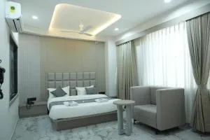 Hotel M Town - Vādāsinor