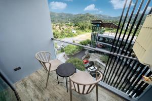 Tropical & Modern Stay - Tropics Kamala Hill View Suite CTG L708, Best Amenities & Beach Fun