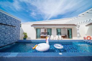 2Exclusive 4BR Villa with Private Pool Kitchen Ideal for Families