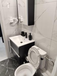 Artemis Beach Holiday Nest 2