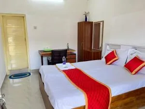 Surya tourist home - Chacka