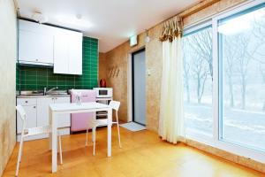 Riverside Forest Pension Camping