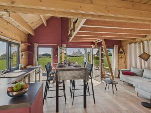 650m de la plage, joli chalet avec terrasse pour 4