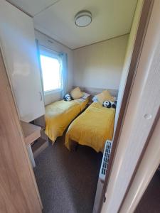 N & V Caravan Sand le mere