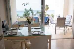 Sea View apartment in Coral Bay