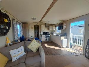 N & V Caravan Sand le mere