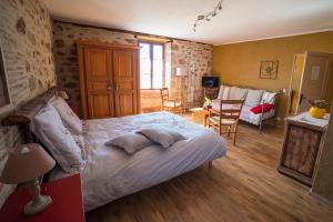 B&B / Chambres d'hotes Ecuries de Saint Maurice- Maison d'hotes de Gondou : photos des chambres