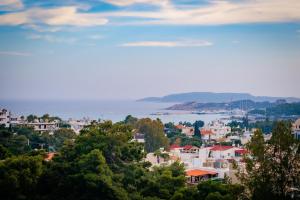 Vouliagmeni Getaway Bay View Apartment