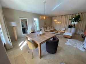 Villas Villa CHARRE Mas Provencal avec piscine privee : photos des chambres