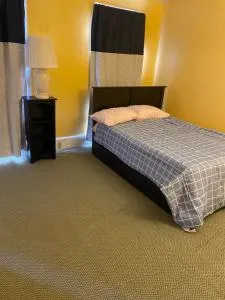 Upstairs bunk - 尤蒂卡