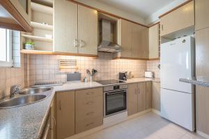 Lycabettus View Top Floor 2BdApt