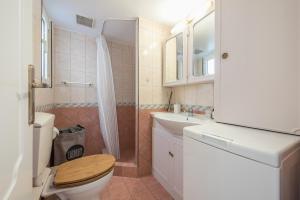 Lycabettus View Top Floor 2BdApt